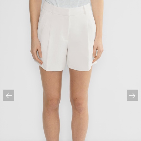 The Effortless Short Mid-Thigh - Picture 3 of 5